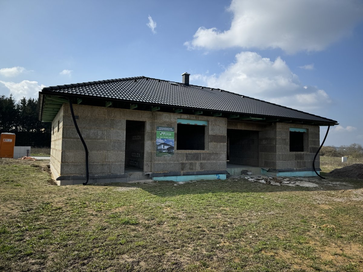 Rodinný dům Ella s garáží - Chlumec n. Cidlinou
